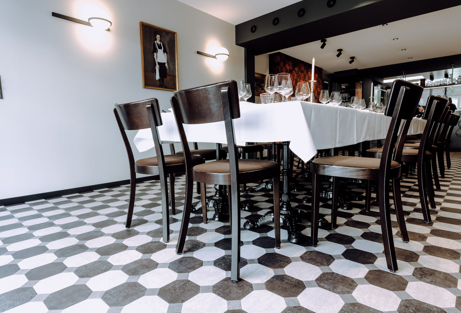 Bistro Chez Be Sursee - SCHILLA Bodenbelags AG in Trimbach - Wir leben Boden! 1