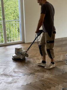 Eigentumswohnung Rothrist - SCHILLA Bodenbelags AG in Trimbach - Wir leben Boden! 8